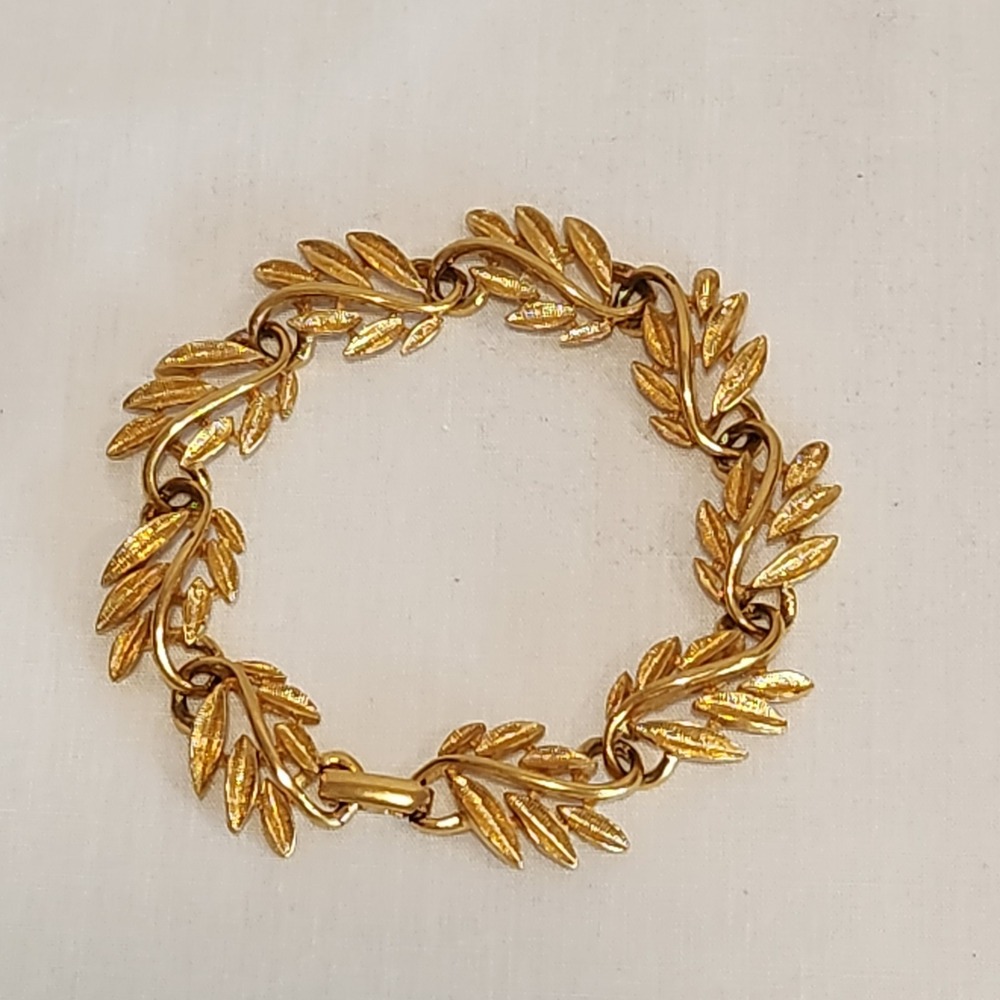 Napier 7" Gold Tone Leaf‎ Chain Bracelet Patented Design Vintage
